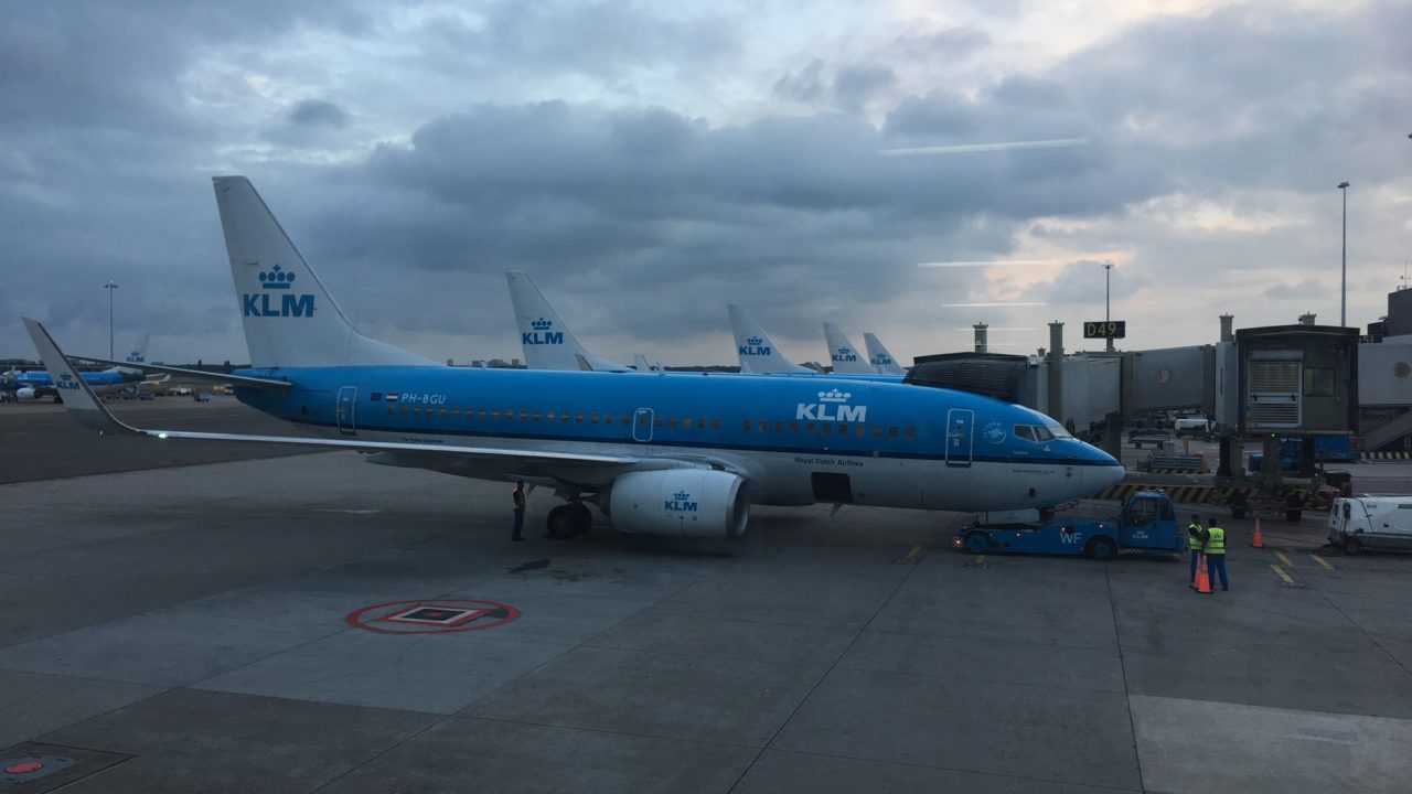 オランダ航空（KLM）に乗ってみた感想【フライト・食事・乗務員・サービス】